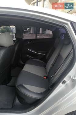 Седан Hyundai Accent 2011 в 