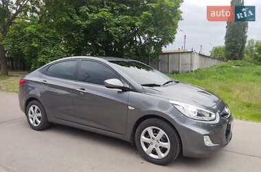 Седан Hyundai Accent 2013 в 