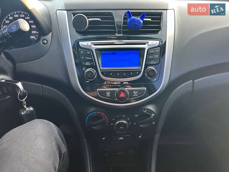 Седан Hyundai Accent 2011 в Києві