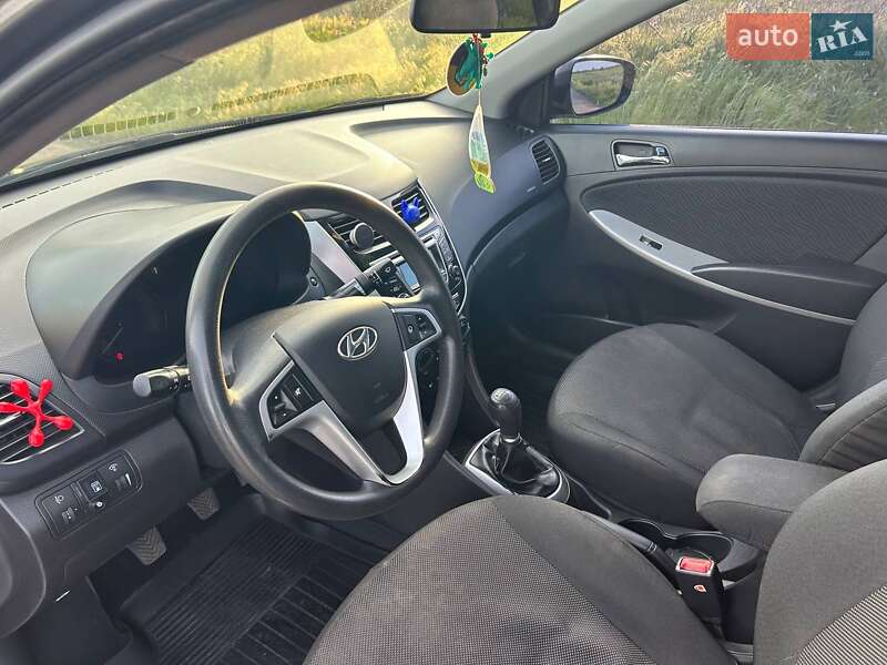 Седан Hyundai Accent 2011 в Києві