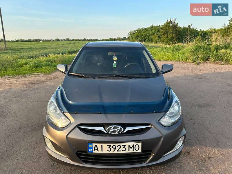 Седан Hyundai Accent 2011 в Києві