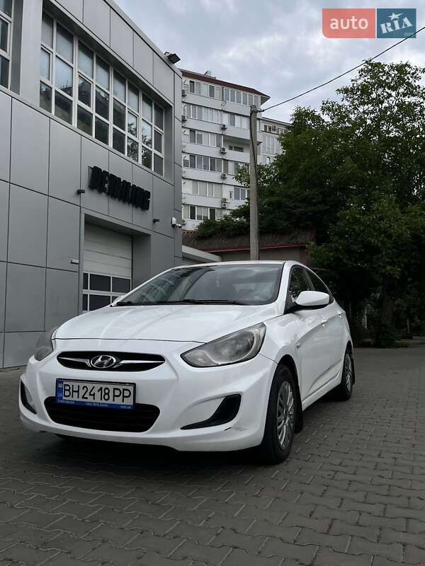 Седан Hyundai Accent 2011 в Одесі
