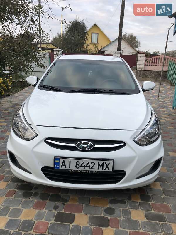 Седан Hyundai Accent 2016 в Гайсине