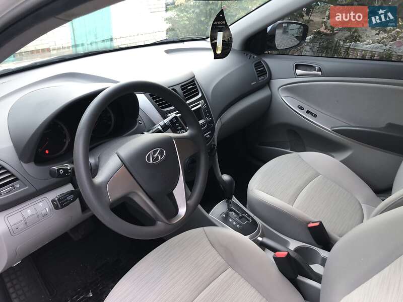Седан Hyundai Accent 2016 в Гайсине