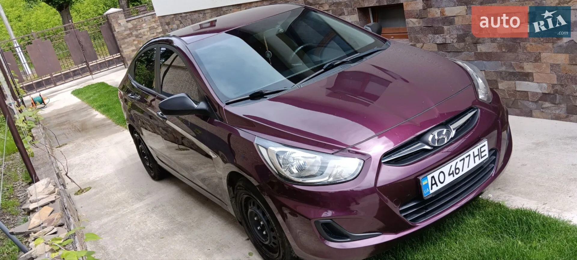 2011 Hyundai Accent - мініатюра 11