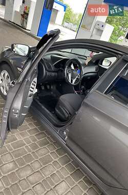 Седан Hyundai Accent 2011 в 
