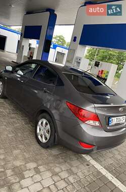 Седан Hyundai Accent 2011 в Киеве