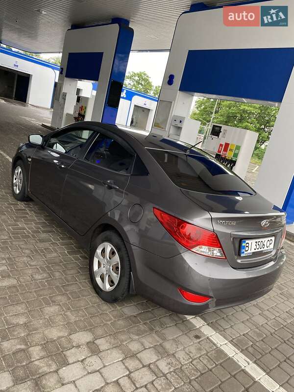 Седан Hyundai Accent 2011 в 