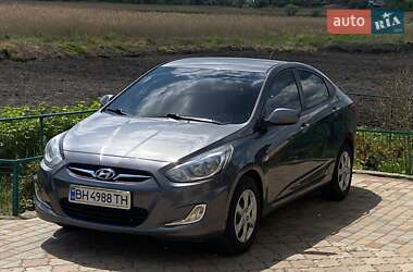 Седан Hyundai Accent 2013 в Ананьеве