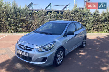 Седан Hyundai Accent 2011 в Киеве