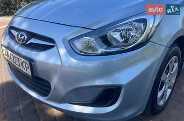 Седан Hyundai Accent 2011 в 
