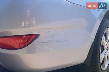 Седан Hyundai Accent 2011 в 