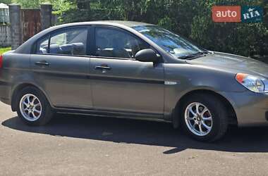 Седан Hyundai Accent 2010 в 