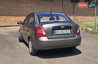 Седан Hyundai Accent 2010 в 