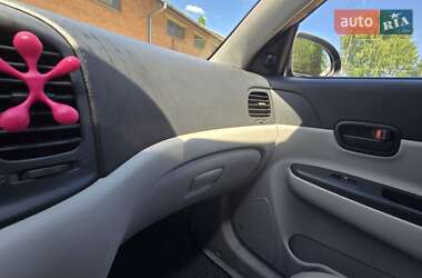Седан Hyundai Accent 2010 в 