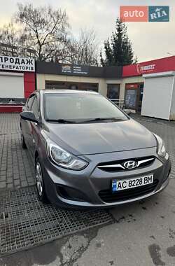 Седан Hyundai Accent 2013 в Луцке