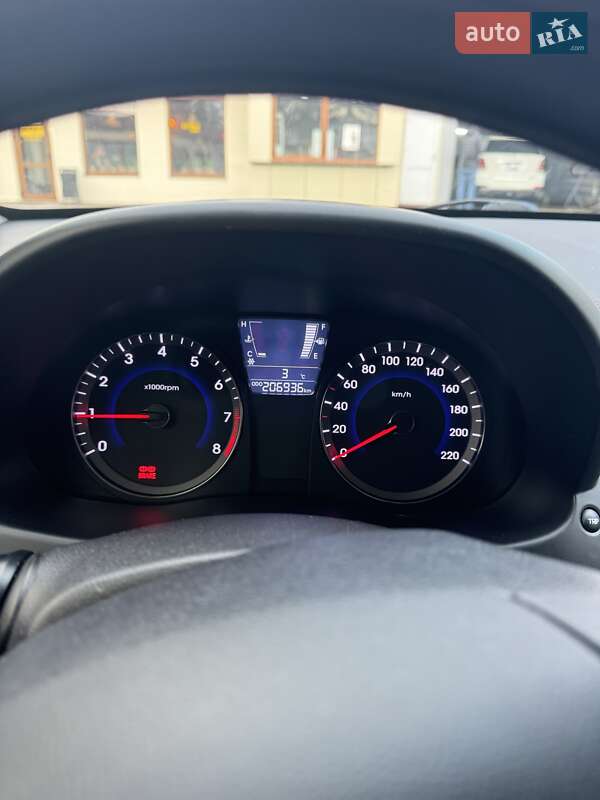 Седан Hyundai Accent 2013 в Луцке
