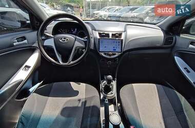Седан Hyundai Accent 2011 в 