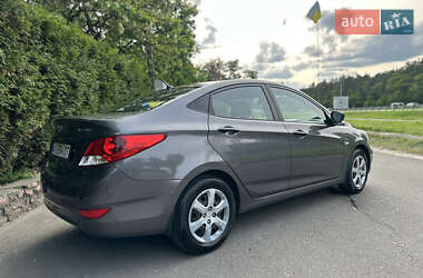 Седан Hyundai Accent 2013 в 