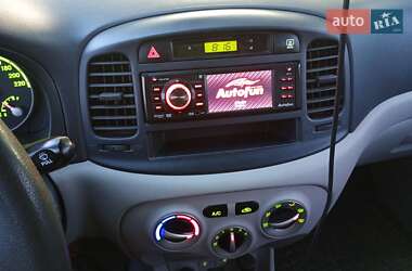 Седан Hyundai Accent 2009 в 