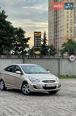 Седан Hyundai Accent 2012 в Києві