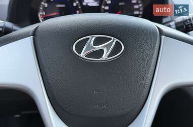 Седан Hyundai Accent 2011 в 