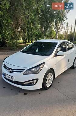 Седан Hyundai Accent 2016 в Кривом Роге
