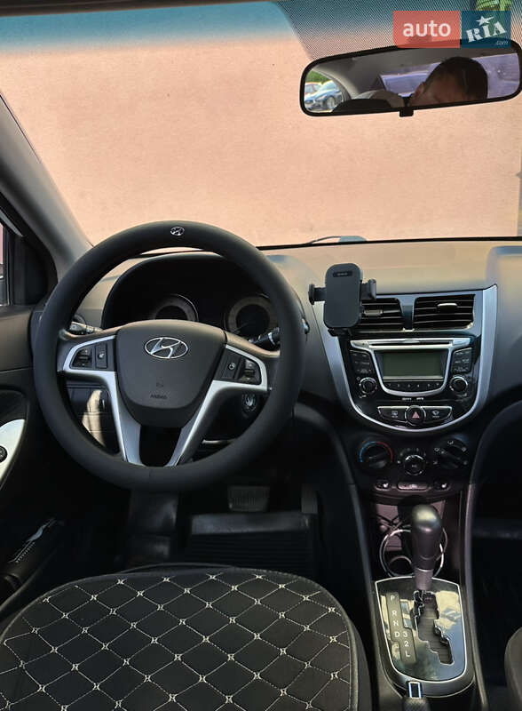 Седан Hyundai Accent 2012 в 