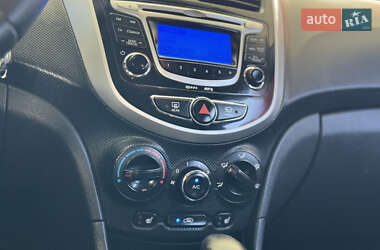 Седан Hyundai Accent 2011 в 