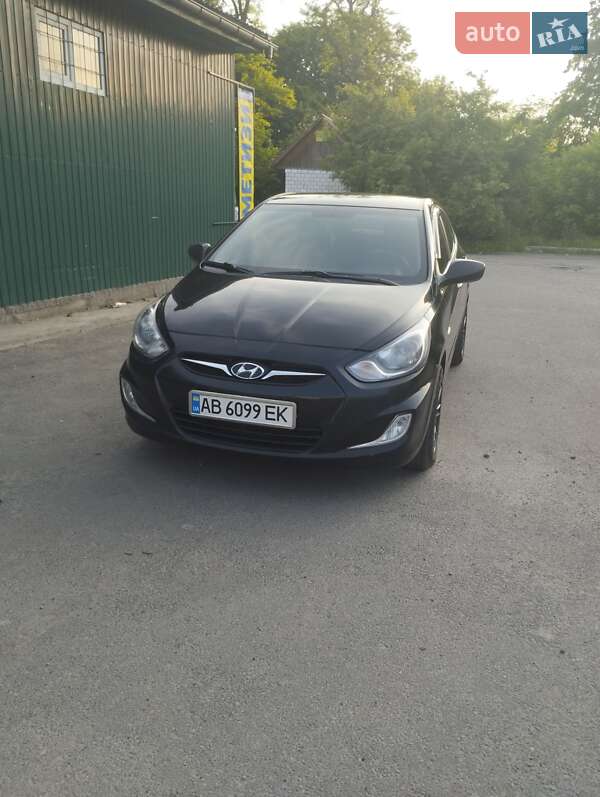 Седан Hyundai Accent 2013 в 