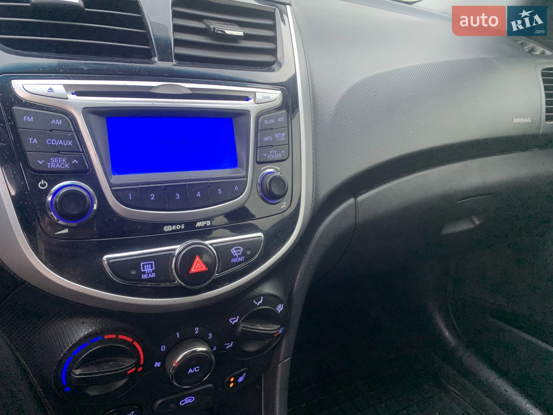 2012 Hyundai Accent - мініатюра 11