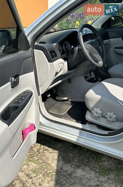 Седан Hyundai Accent 2008 в 