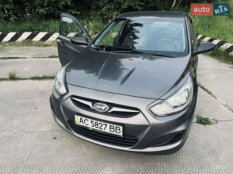 Hyundai Accent 2011