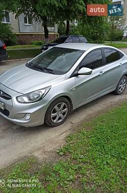 Седан Hyundai Accent 2011 в 