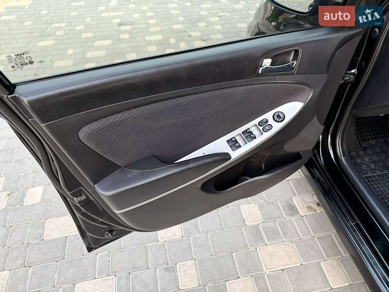 Седан Hyundai Accent 2012 в Одессе