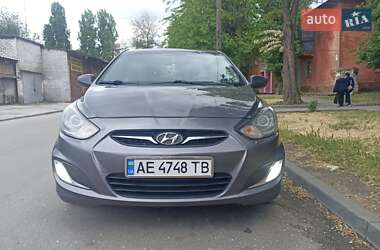 Седан Hyundai Accent 2013 в Днепре