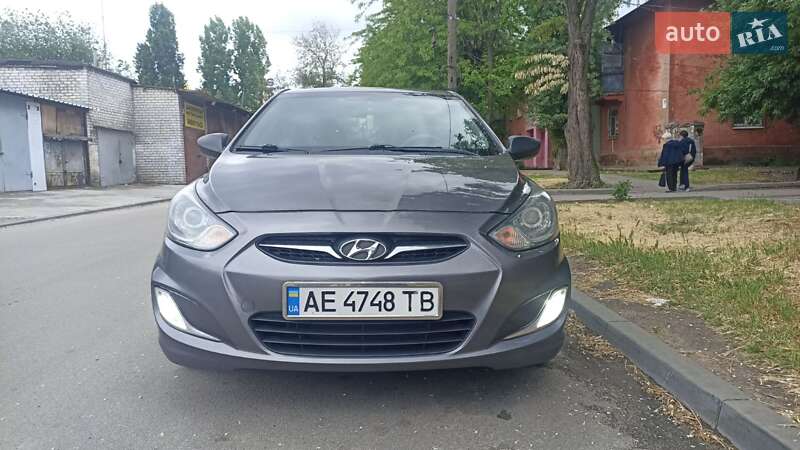Седан Hyundai Accent 2013 в 