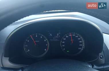Седан Hyundai Accent 2013 в 