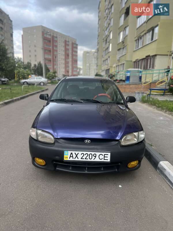 Седан Hyundai Accent 1998 в Харькове