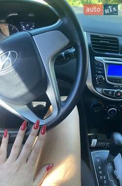 Седан Hyundai Accent 2011 в Мукачево