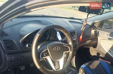 Седан Hyundai Accent 2013 в 