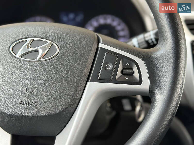 Седан Hyundai Accent 2011 в Дніпрі
