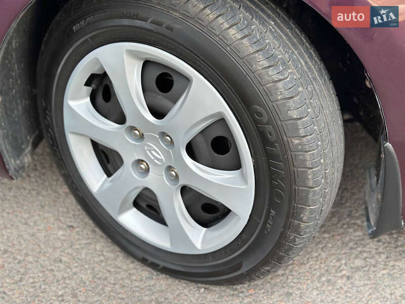 Седан Hyundai Accent 2011 в Дніпрі