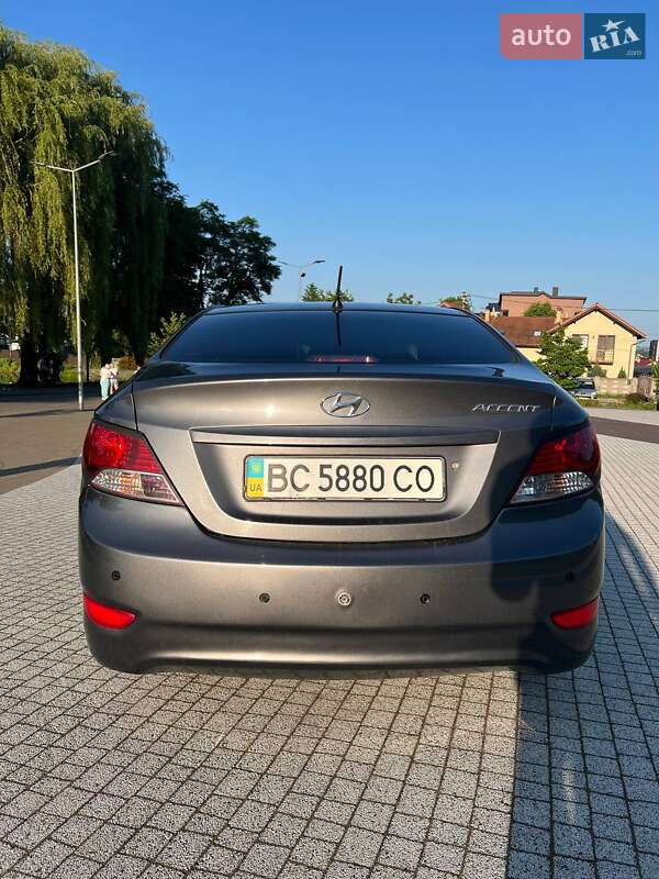 Седан Hyundai Accent 2011 в Львове