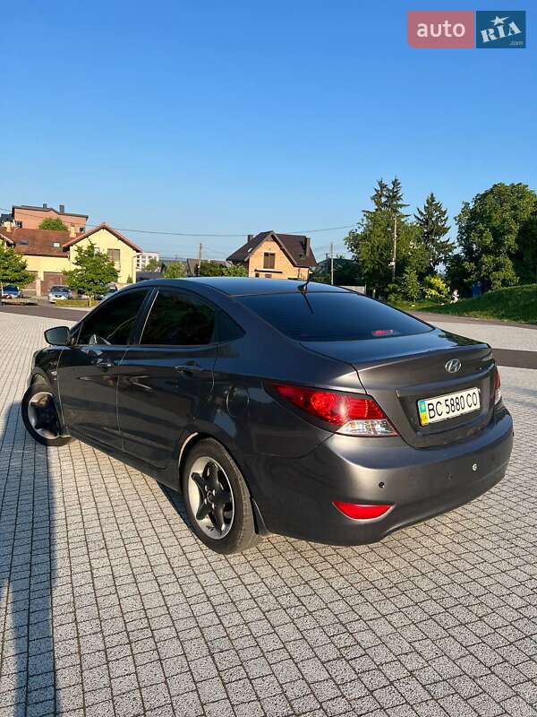 Седан Hyundai Accent 2011 в Львове
