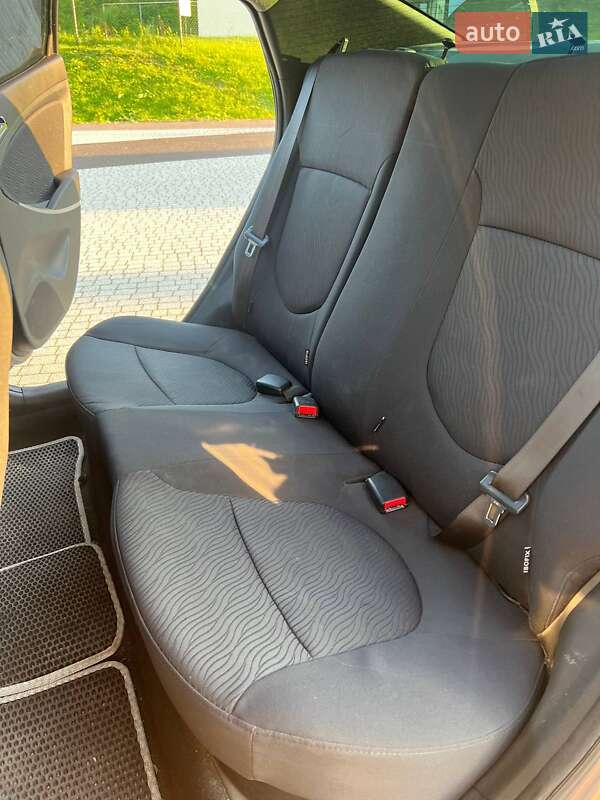 Седан Hyundai Accent 2011 в Львове