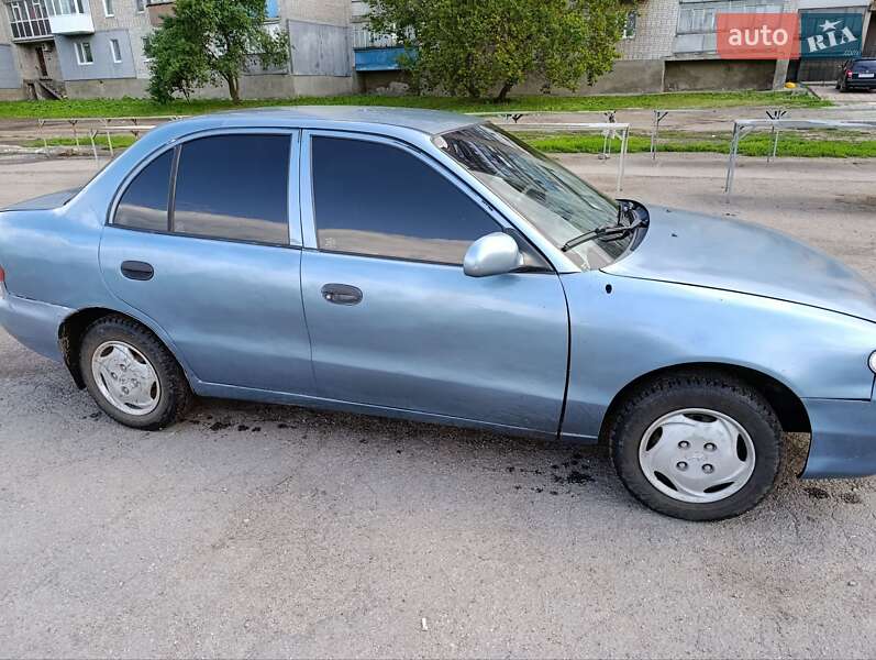 Лифтбек Hyundai Accent 1997 в Лозовой