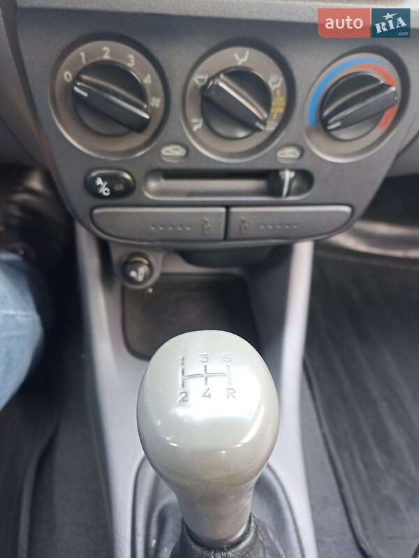 Седан Hyundai Accent 2005 в Києві