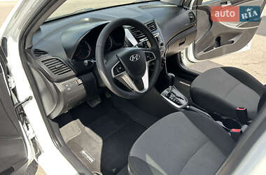 Седан Hyundai Accent 2013 в 