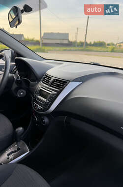 Хэтчбек Hyundai Accent 2017 в 